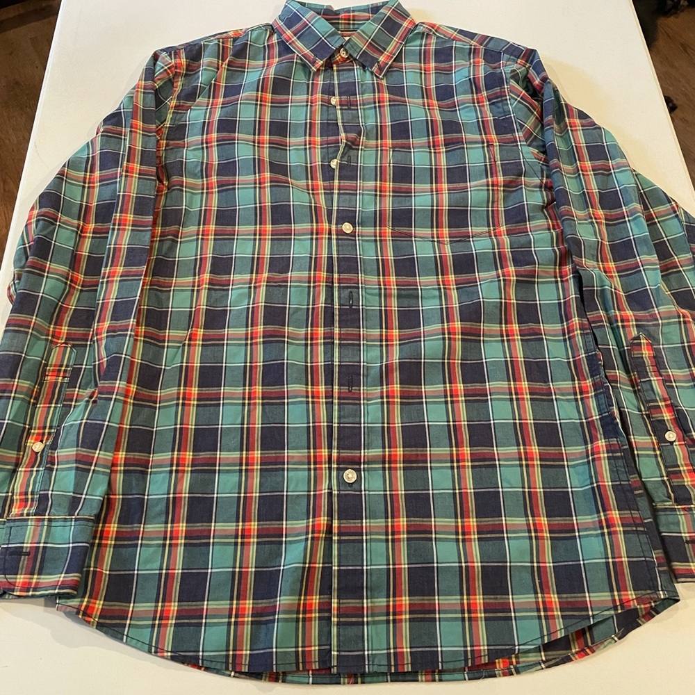 Sonoma Button Down Size Small